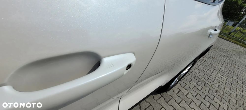 Ford Kuga 2.0 TDCi 2x4 Titanium - 6