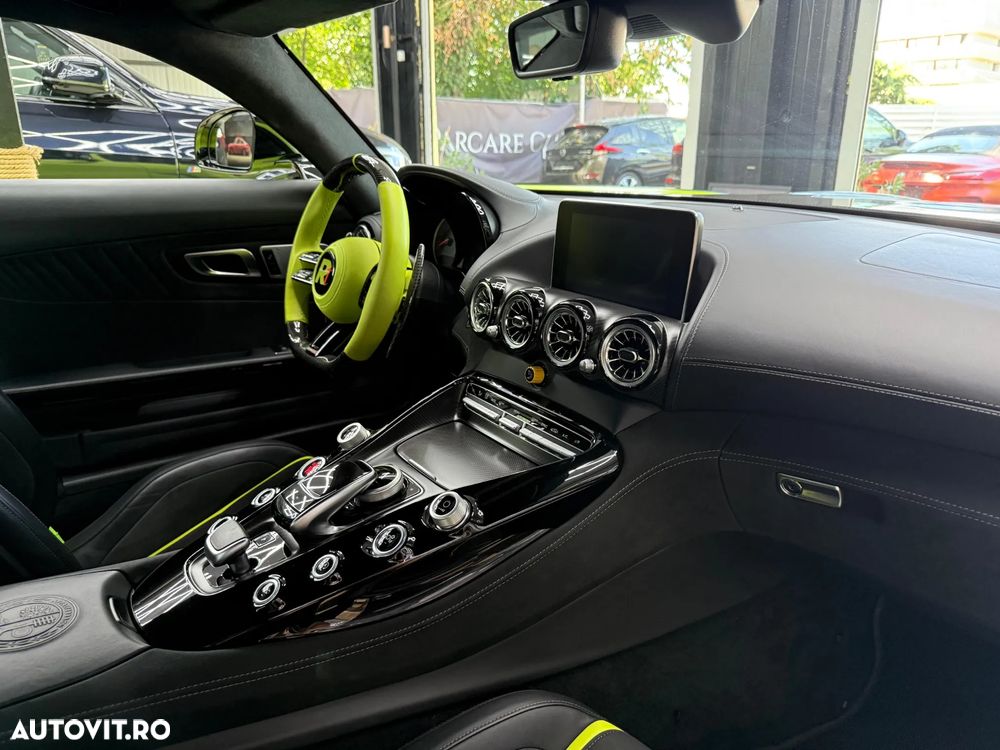 Mercedes-Benz AMG GT R Roadster - 26