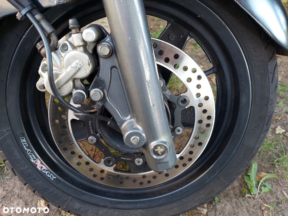 Yamaha X-max - 5