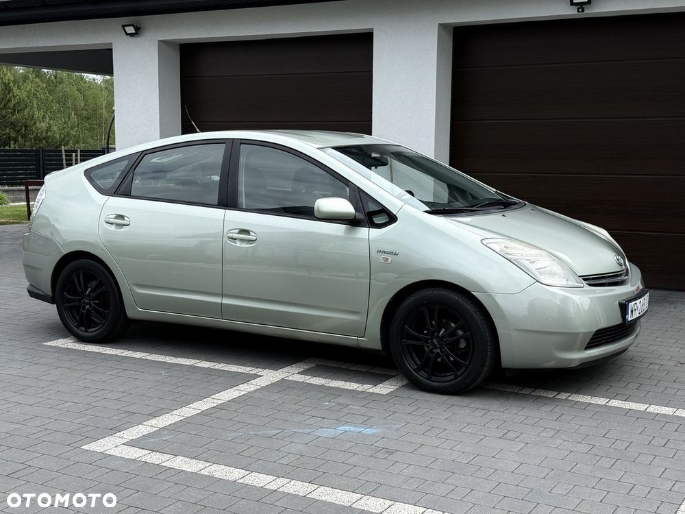 Toyota Prius 1.5 VVT-i Sol - 10