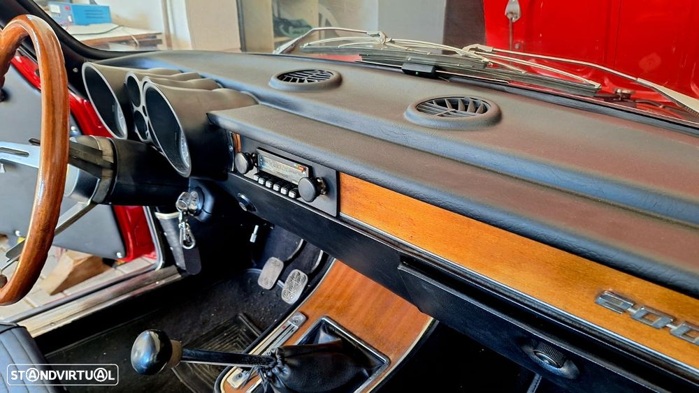 Alfa Romeo 2000 GTV - 13