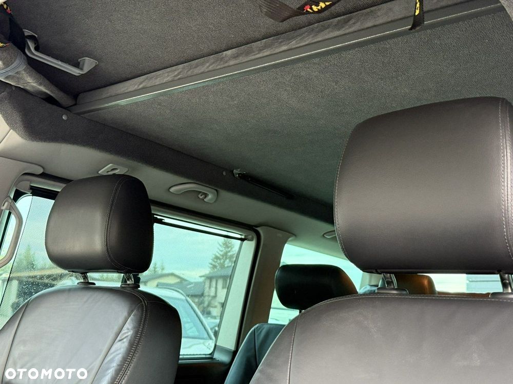 Volkswagen Multivan - 17