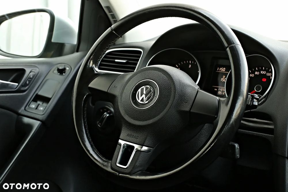 Volkswagen Golf 1.6 TDI DPF BlueMotion Technology Team - 26