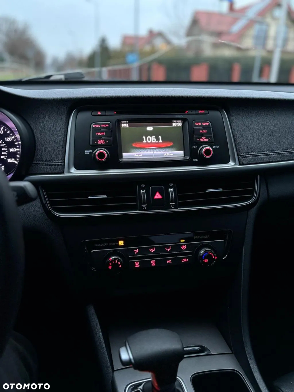 Kia Optima - 26