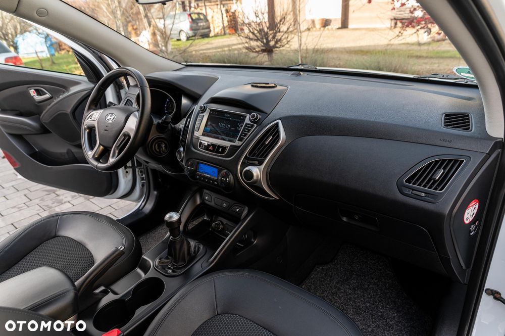Hyundai ix35 2.0 Premium 2WD - 23