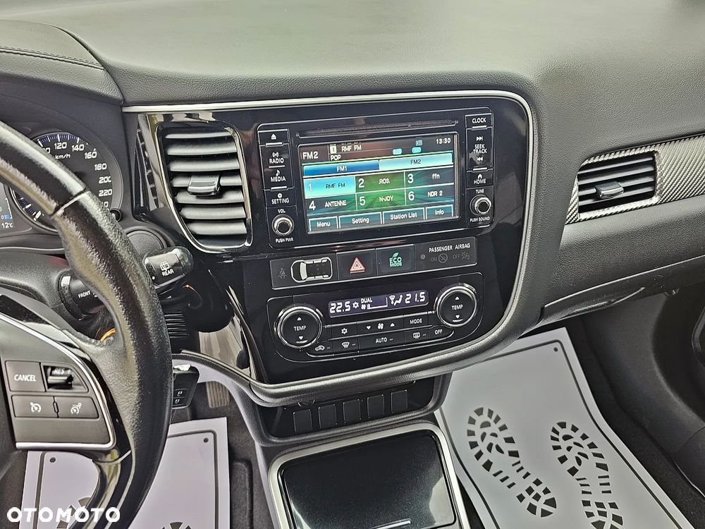 Mitsubishi Outlander 2.0 2WD Invite - 22