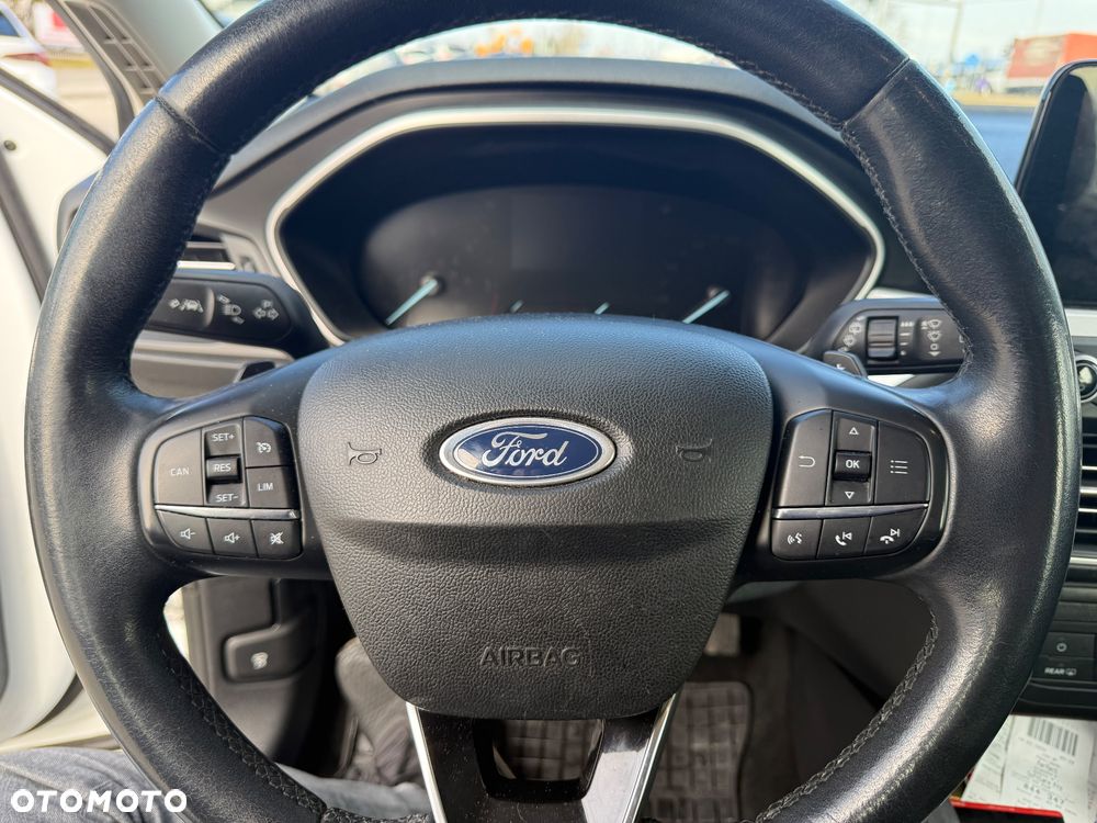Ford Focus 1.5 TDCi Trend Sport PowerShift - 7