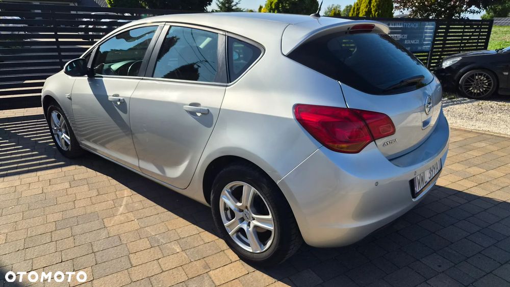 Opel Astra - 10