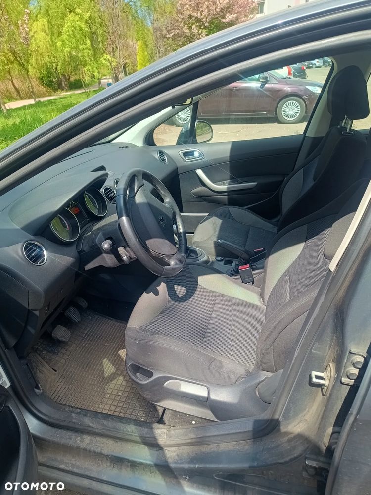 Peugeot 308 120 VTi Family - 8