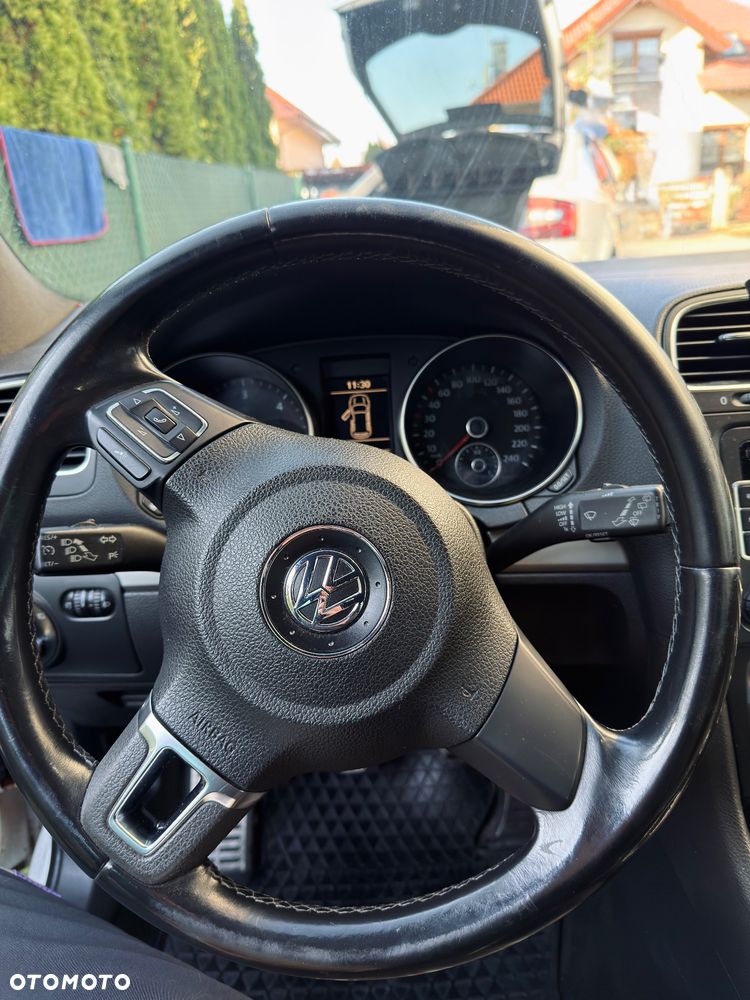 Volkswagen Golf 2.0 TDI Highline - 11