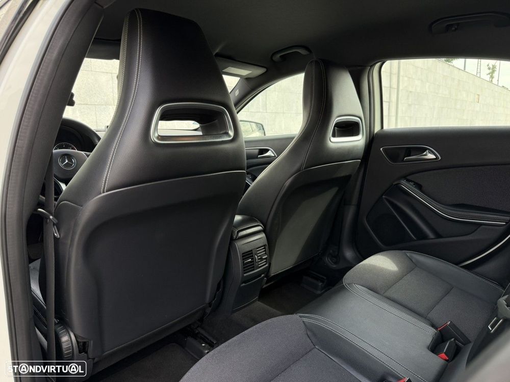 Mercedes-Benz A 180 CDI 7G-DCT AMG Line - 16