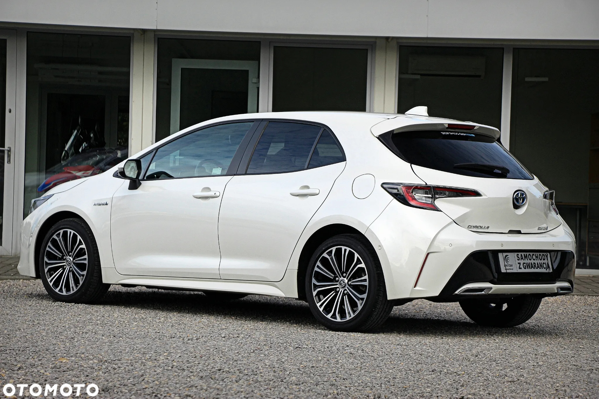 Toyota Corolla 2.0 Hybrid Comfort - 8