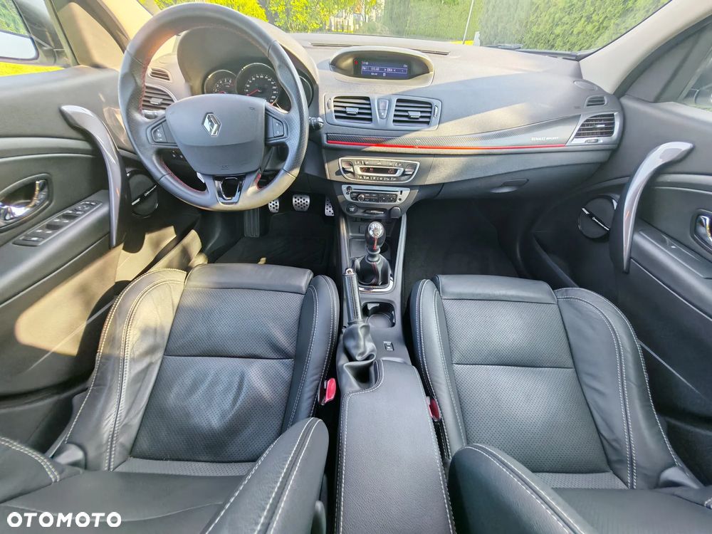 Renault Megane TCe 220 Start & Stop GT 220 - 24