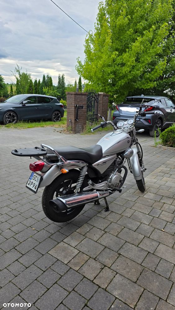 Yamaha YB - 2