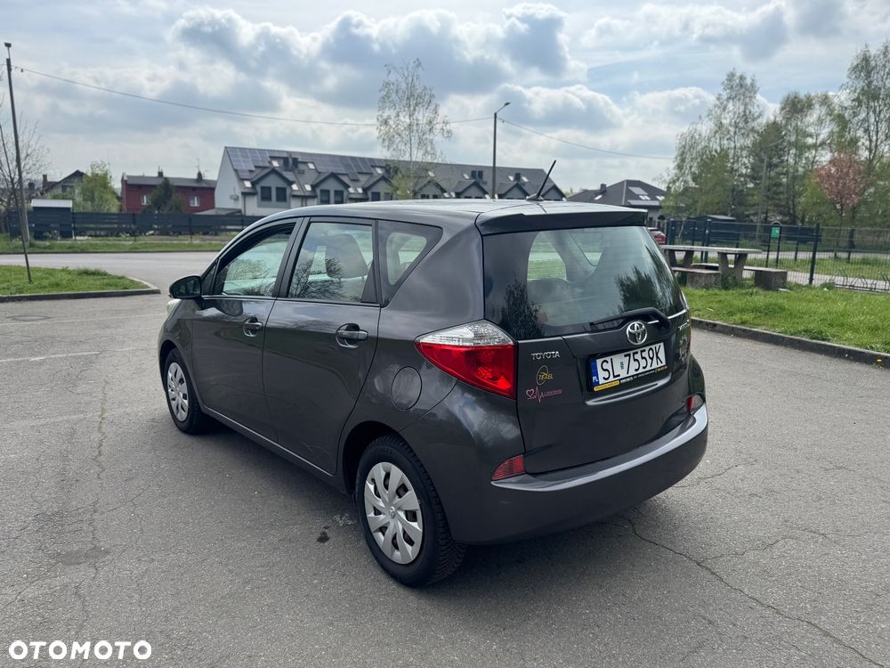 Toyota Verso S 1.33 Premium - 6