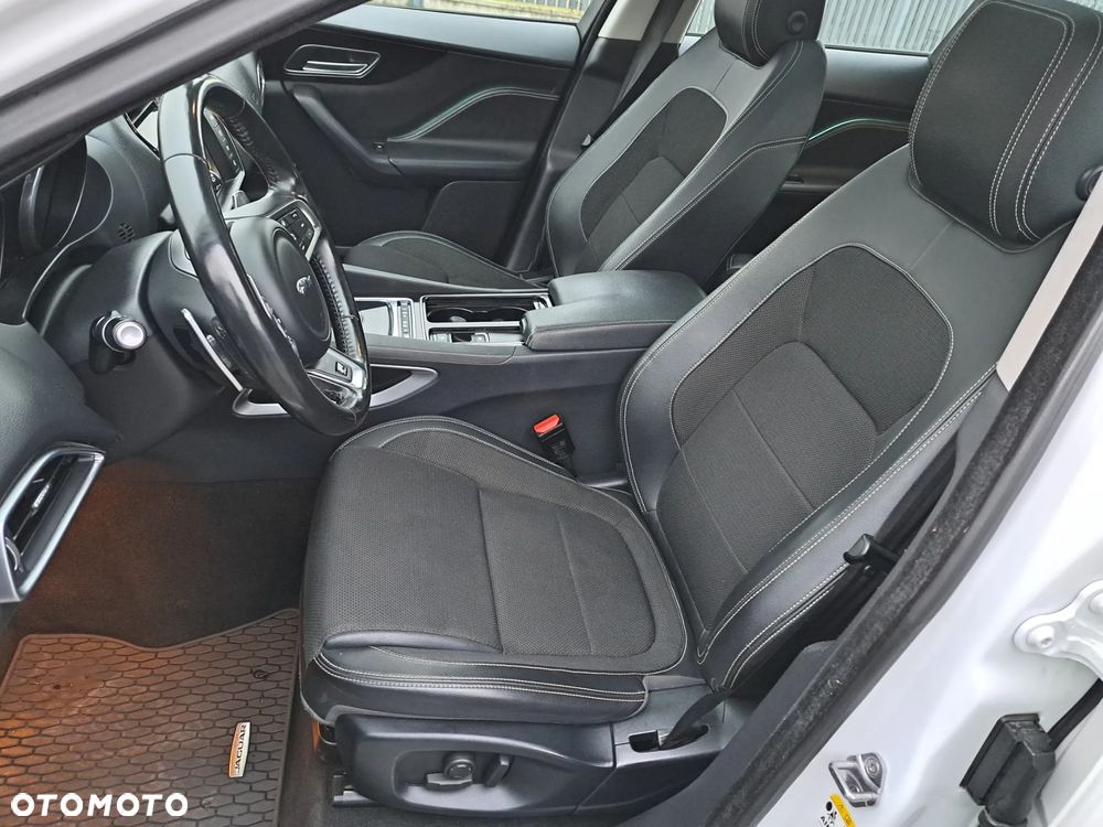 Jaguar F-Pace 2.0 i4P AWD R-Sport - 21