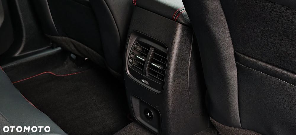 Ford Kuga 2.5 Duratec PHEV ST-LINE X - 14