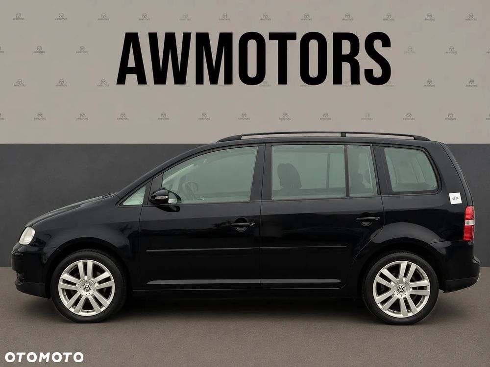 VOLKSWAGEN TOURAN 2004 *SAMOCHÓD NA CZĘŚCI* 5526 Z4   MASKA, LAMPA, DRZWI, LUSTERKO, ZDERZAK, GRILL, BŁOTNIK, KLAPA, BELKA, DESKA, FOTELE, KANAPA, ĆWIARTKA KIEROWNICA, TARCZE, ZACISKI, ZAWIESZENIE, KOMPLETNY PRZÓD, KOMPLETNY TYŁ, LICZNIK, ZEGARY, PRAWE LEWE PRZÓD TYŁ/ C9Z - 2