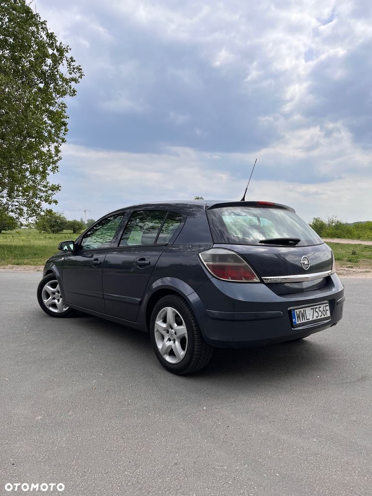Opel Astra 1.6 Enjoy - 2