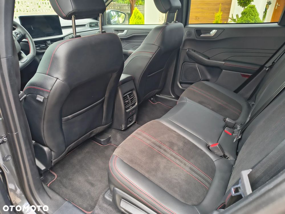 Ford Kuga 2.5 FHEV AWD ST-Line X - 16