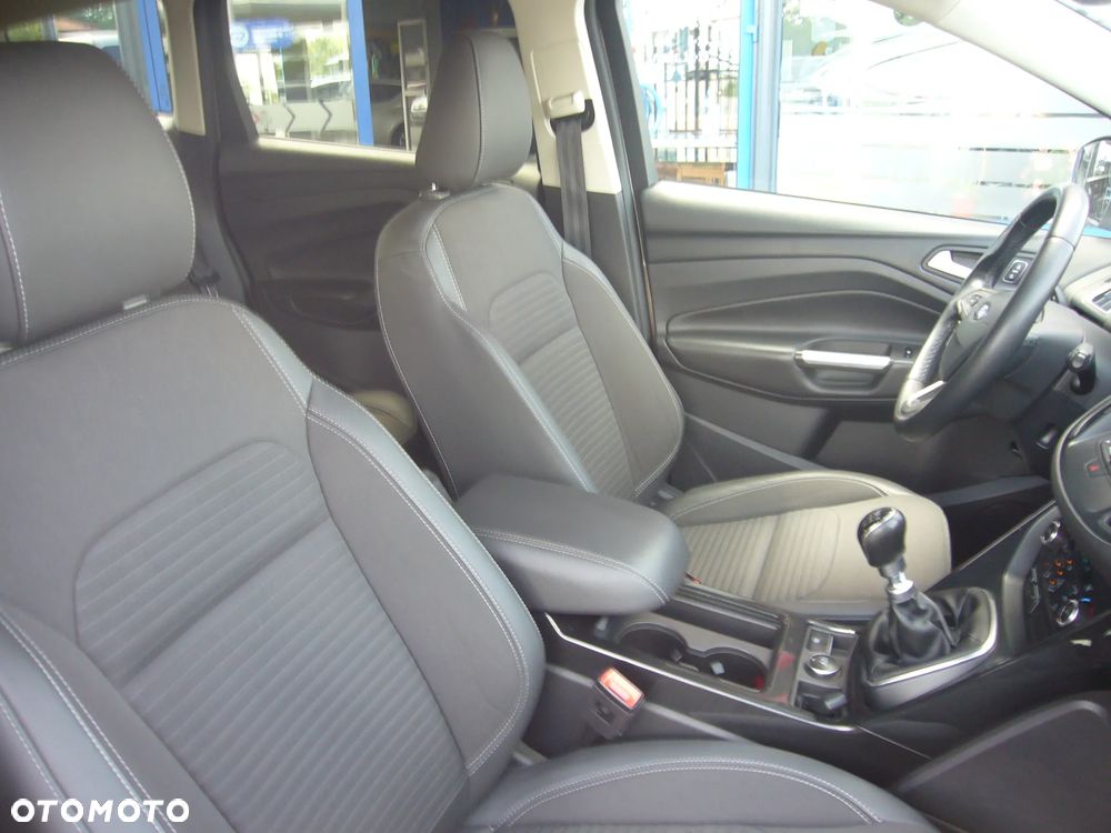 Ford Kuga 1.5 EcoBoost FWD ST-Line - 19