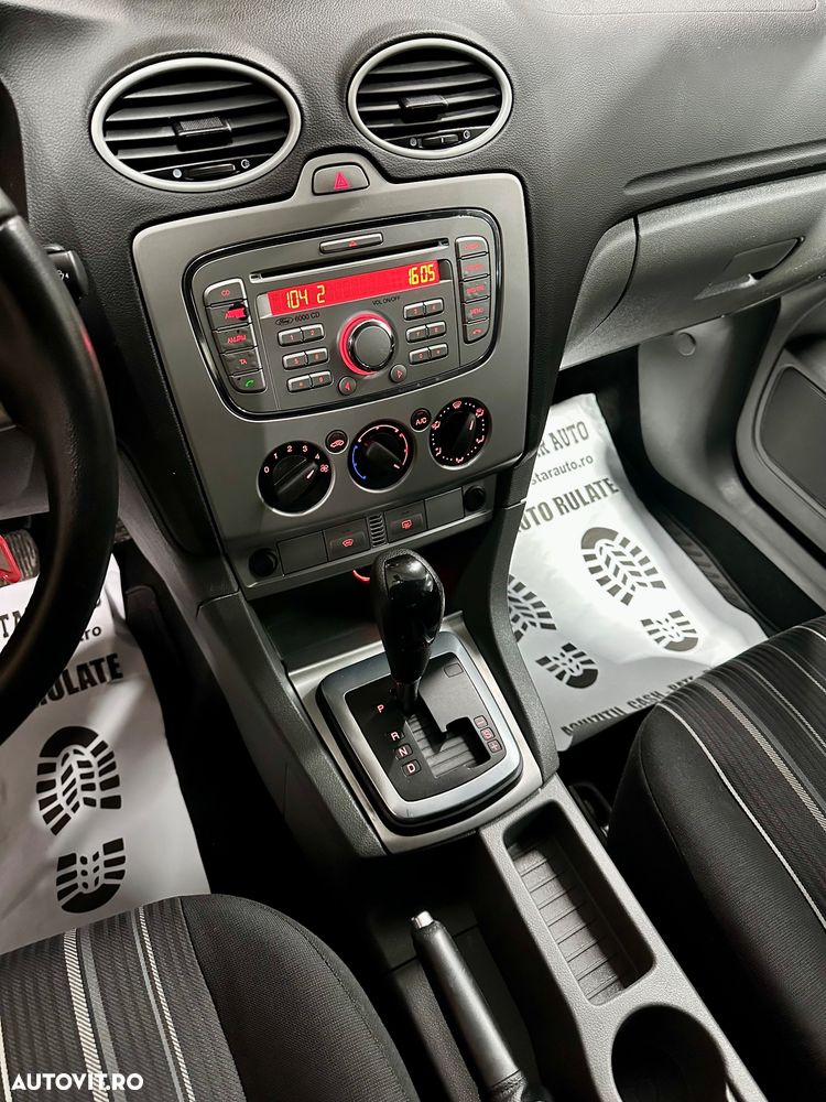 Ford Focus 1.6 16V Aut. Trend - 10