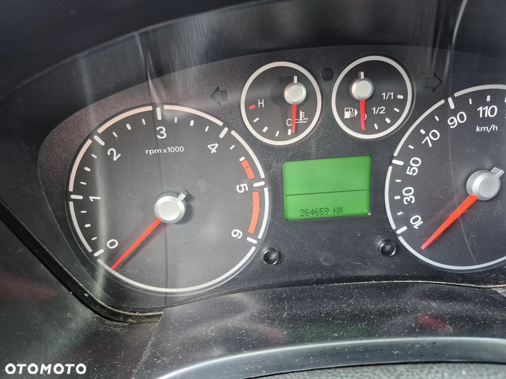 Ford Tourneo Connect - 13