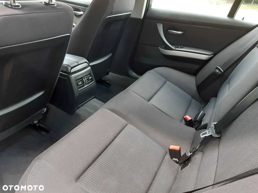 BMW Seria 3 318i Edition Lifestyle - 19