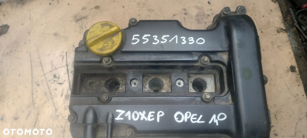 OPEL CORSA AGILA 1,0 12V Z10XEP głowica pokrywa wałki 55351330 - 1
