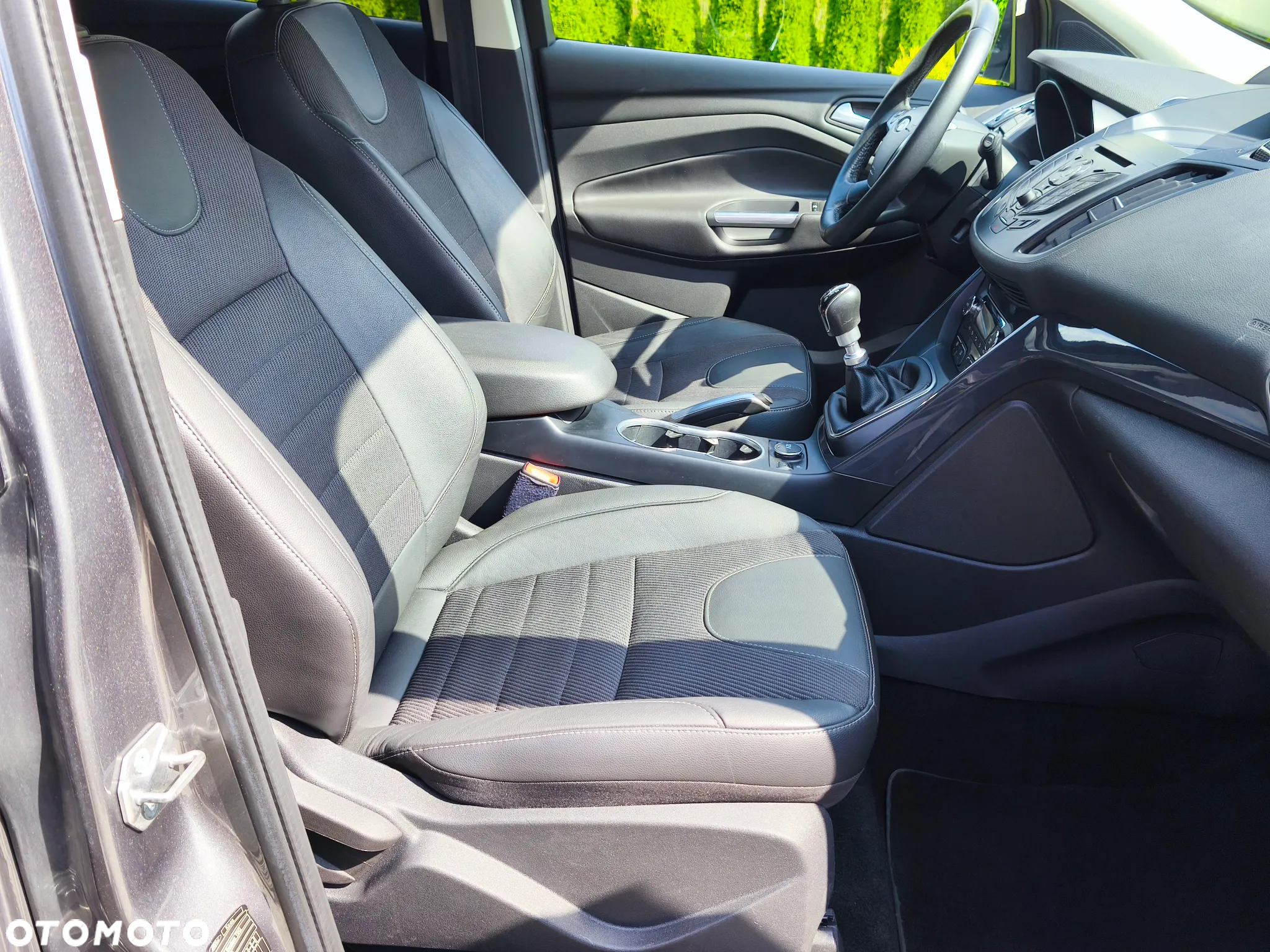 Ford Kuga 2.0 TDCi 4x4 Titanium - 26