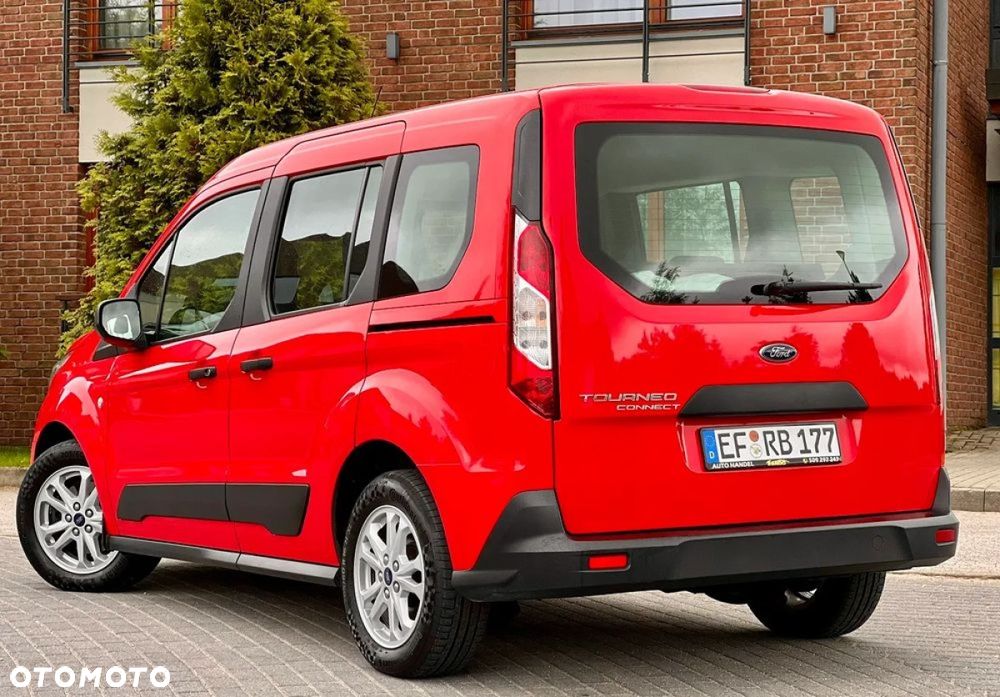 Ford Tourneo Connect 1.5 TDCi Start-Stop Titanium - 19