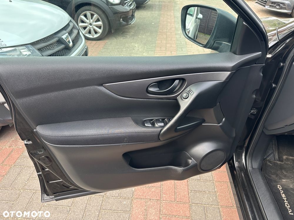 Nissan Qashqai 1.2 DIG-T N-Connecta - 15