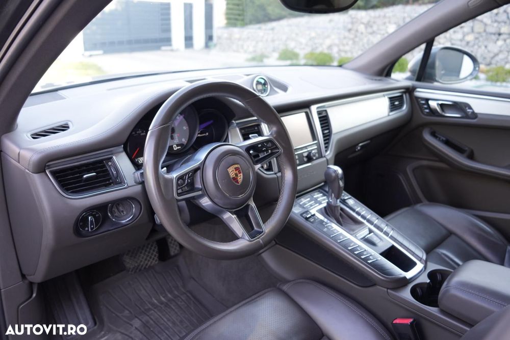 Porsche Macan - 12