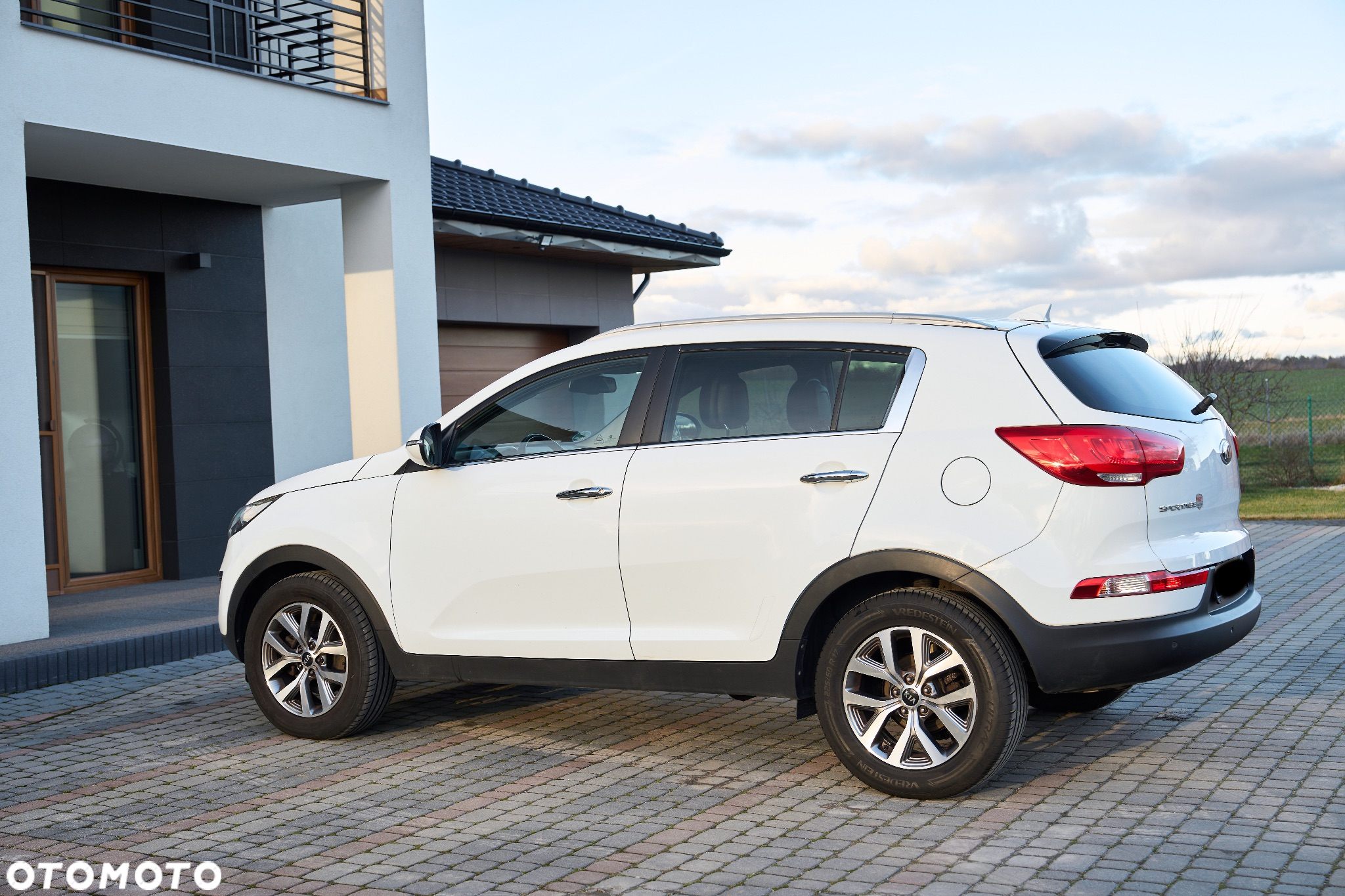Kia Sportage 1.6 GDI 2WD Dream-Team Edition - 9