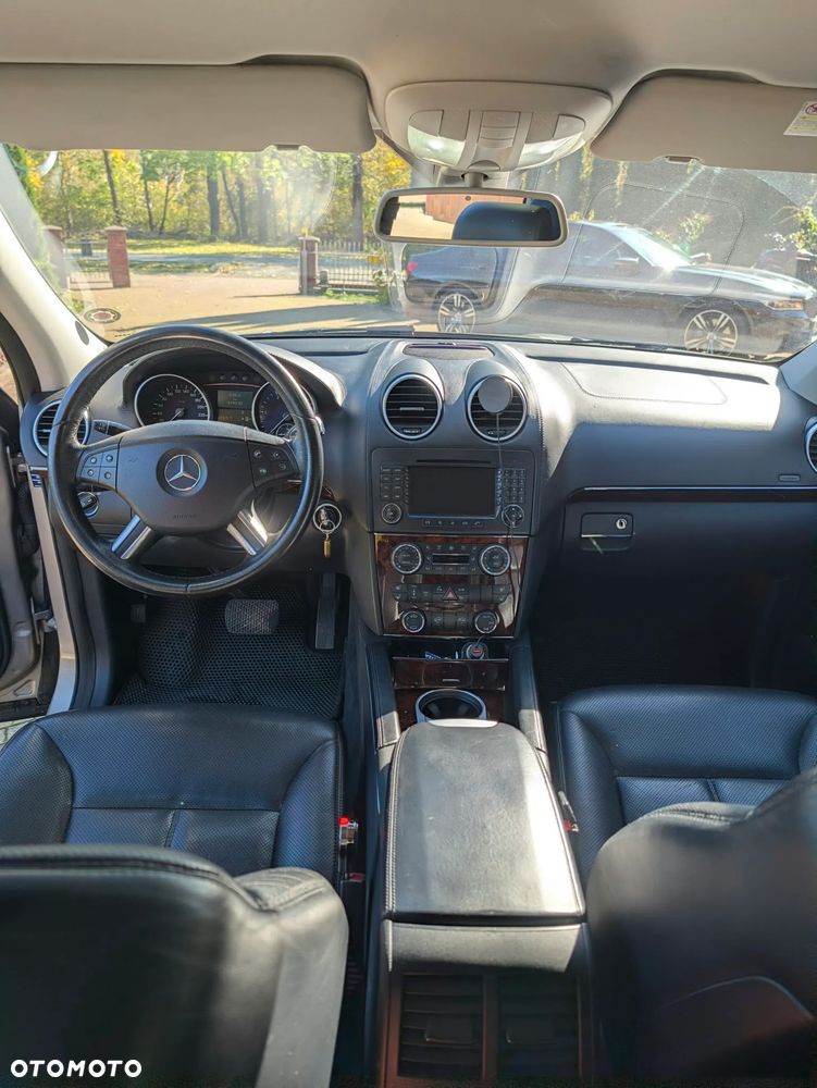 Mercedes-Benz GL - 7