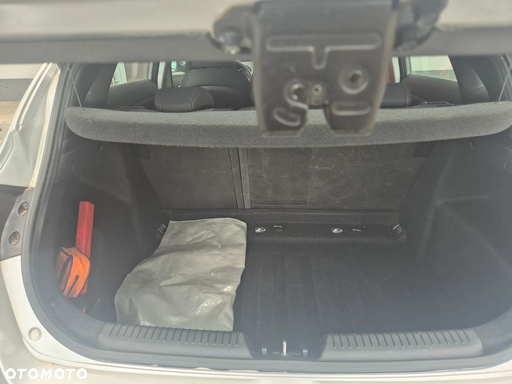 Hyundai i30 1.6 Premium - 10