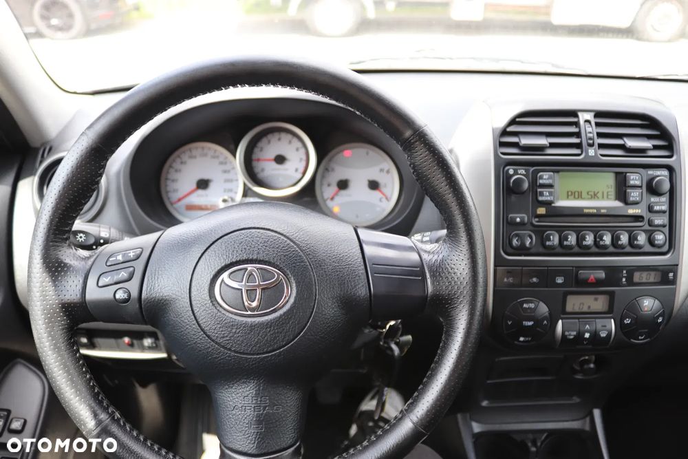 Toyota RAV4 4x4 - 33