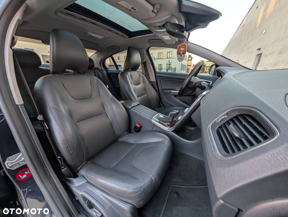 Volvo S60 2.5 T5 AWD - 17