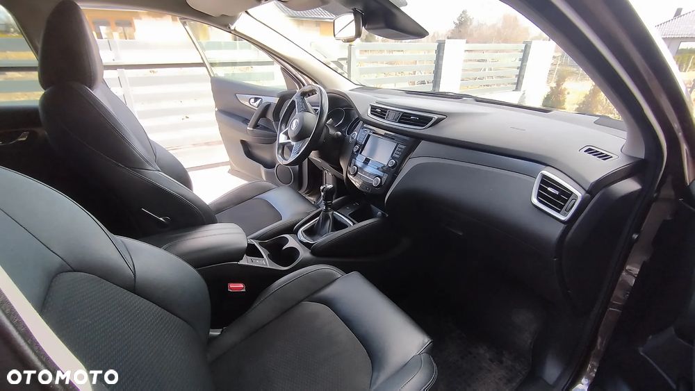 Nissan Qashqai 1.7 dCi TEKNA+ - 9