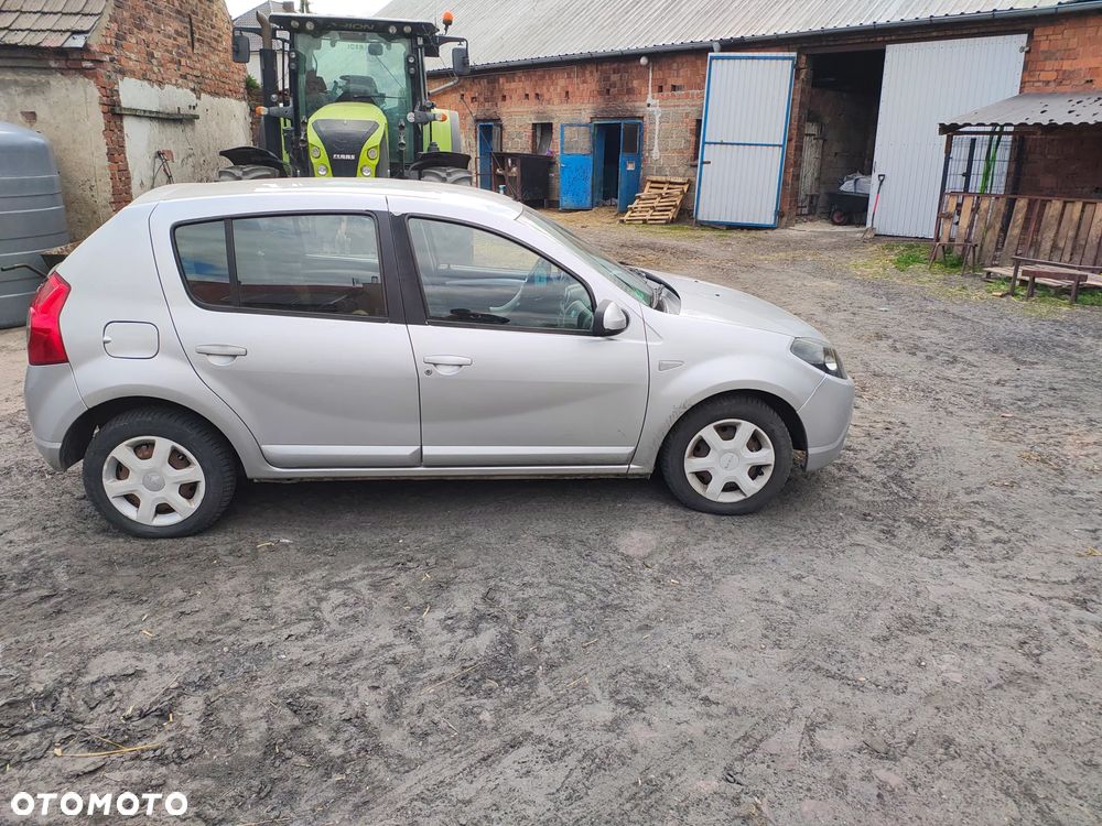 Dacia Sandero - 1