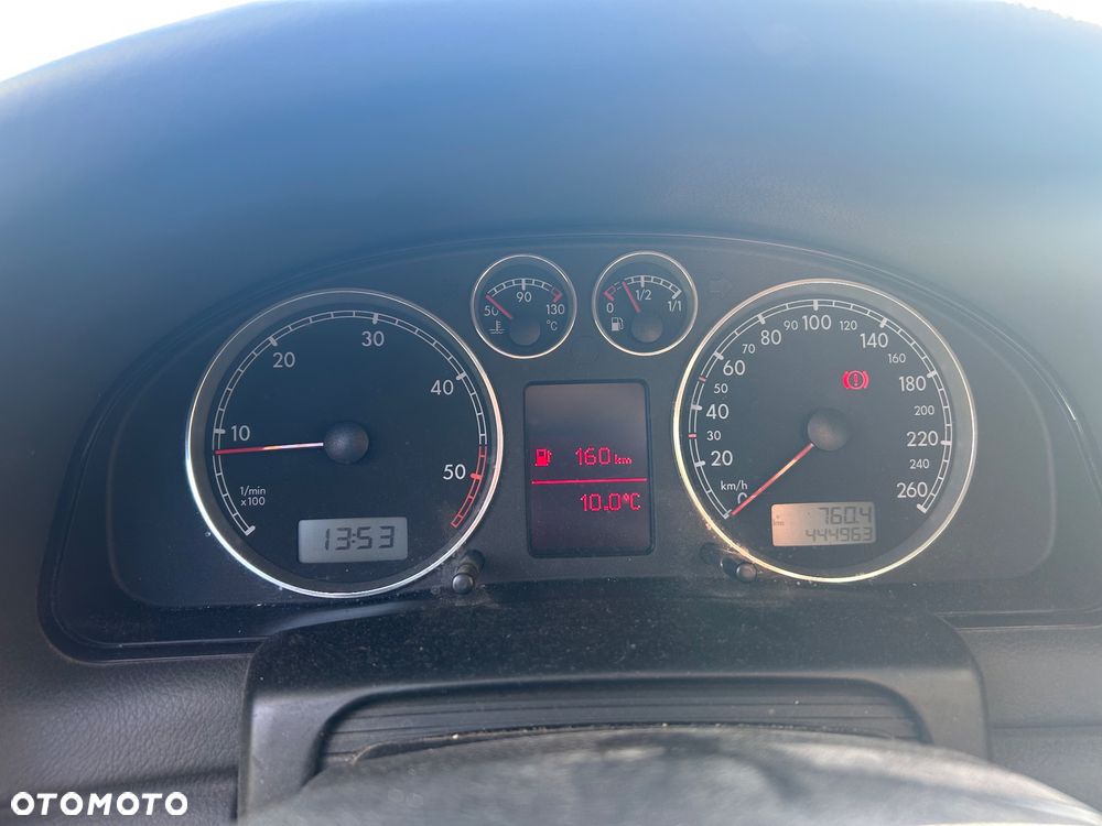 Volkswagen Passat - 8