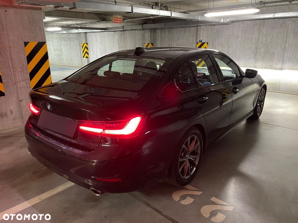 BMW Seria 3 320d Sport Line sport - 12