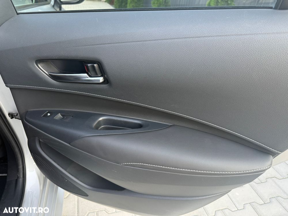 Toyota Corolla 2.0 HSD TS Exclusive Plus - 18