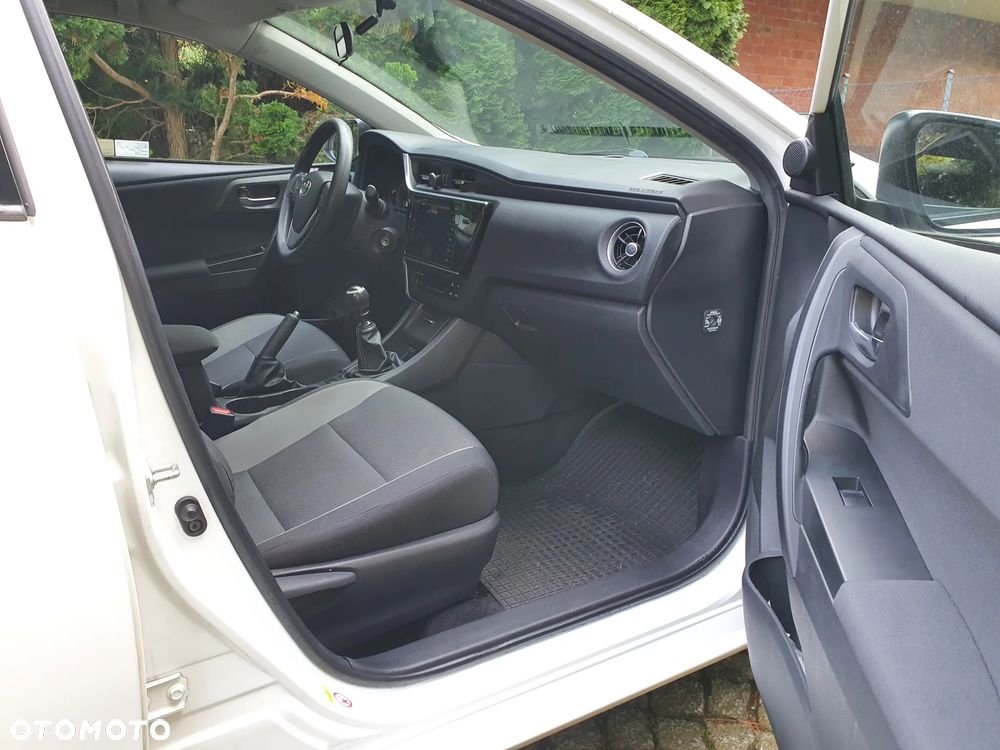 Toyota Auris 1.33 VVT-i Active - 11