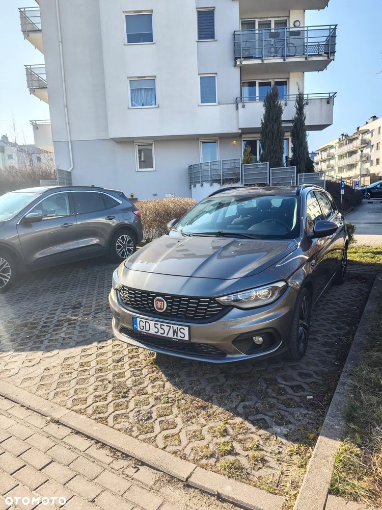 Fiat Tipo 1.4 16v Lounge EU6d - 1