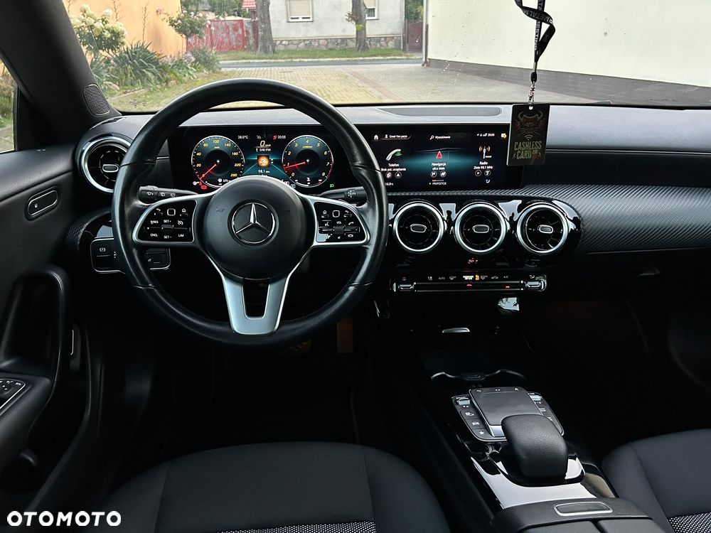 Mercedes-Benz CLA 180 7G-DCT Edition 2021 - 13