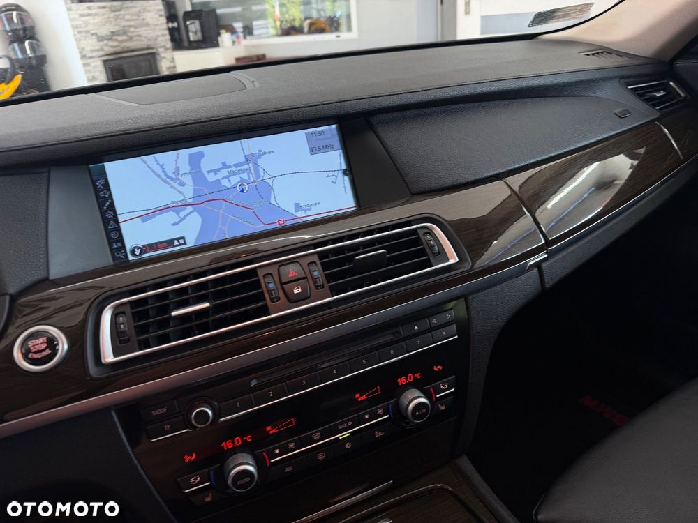 BMW Seria 7 730d - 40