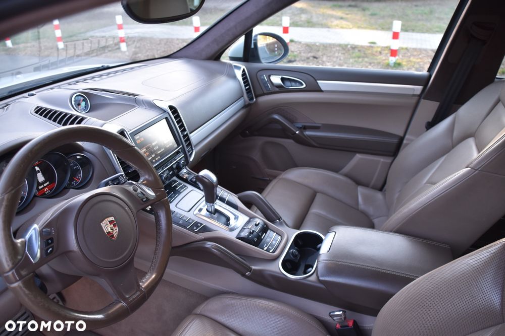Porsche Cayenne - 10