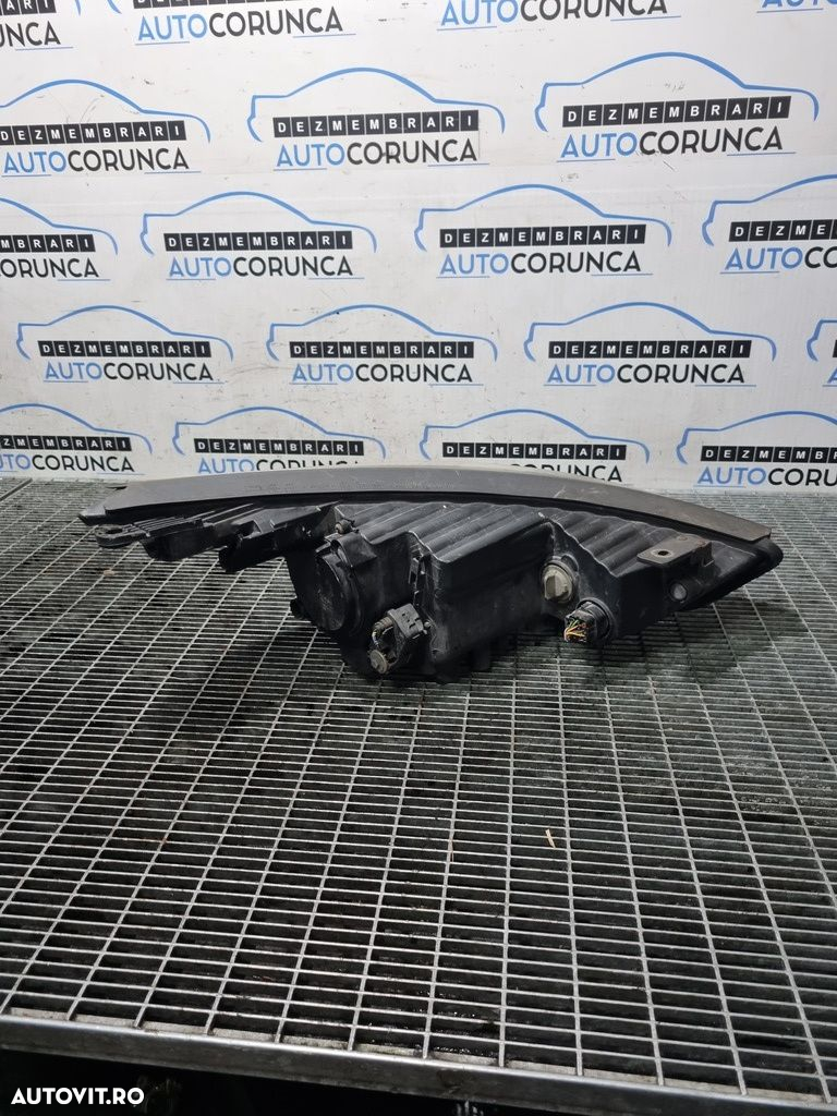 Far Stanga Hyundai IX35 2010 - 2019 SUV 4 Usi (1145) Fara xenon LED - 2