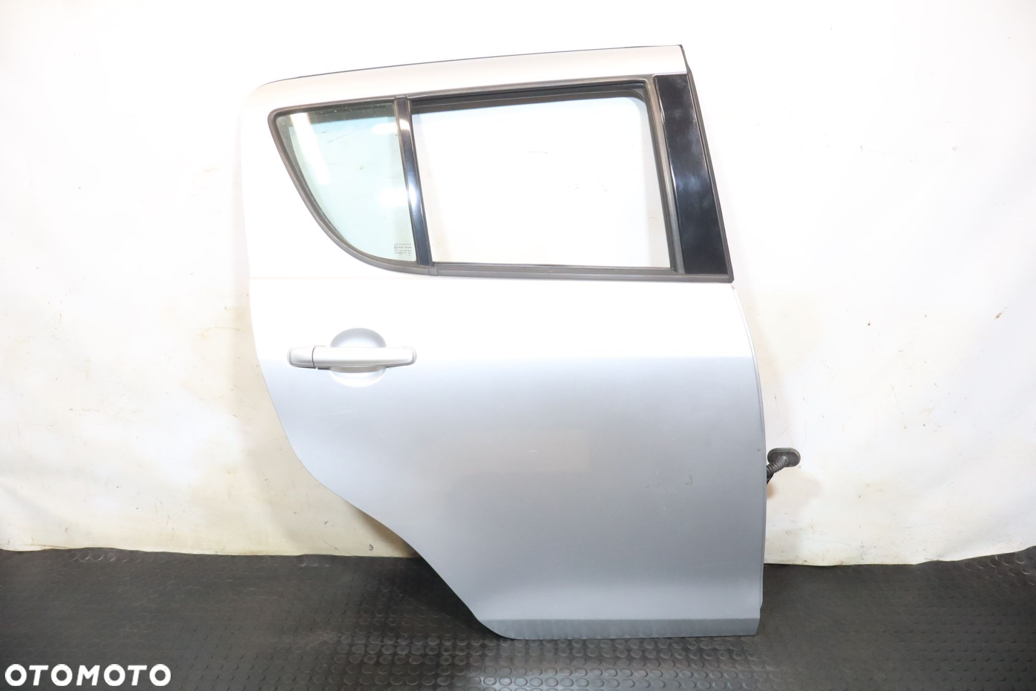 DRZWI PRAWY TYŁ SUZUKI SWIFT V ZCC HATCHBACK - 1